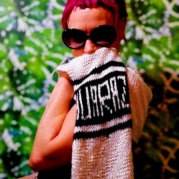 Extra-long unisex white scarf, hand-knitted in Peruvian alpaca wool - Picture 1 of 16